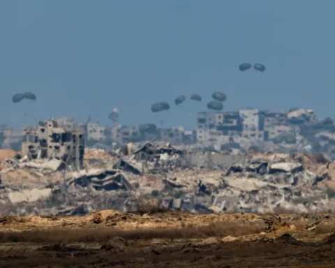 2025 08 01t101113z 1236035008 Rc29yfa13sh9 Rtrmadp 3 Israel Palestinians Gaza Aid 1754043604