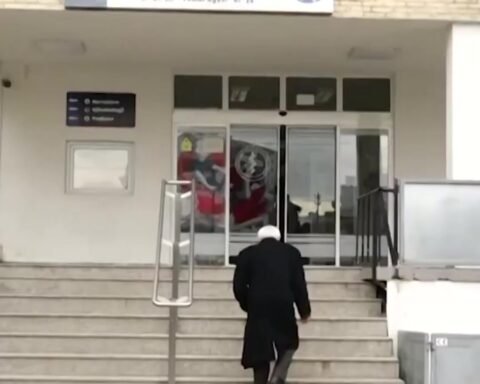 Zbutet Gripi, Bien Rastet!