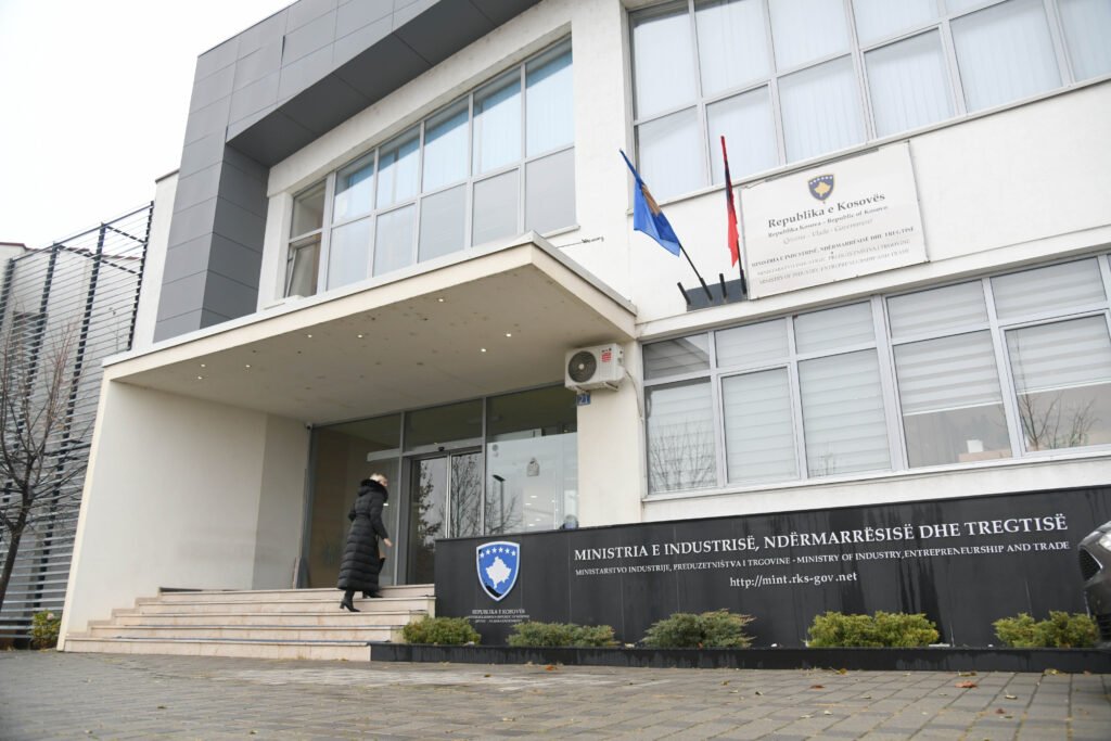 3fef702b 24b8 48fa 9480 Afdf5ab2d345