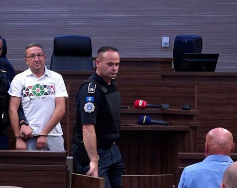 677z381 Sud Pristina