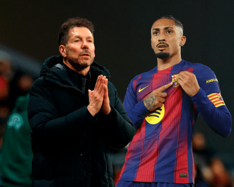 Diego Simeone Y Raphinha.1080