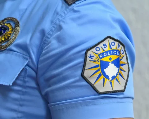 F60szonwiaasta8