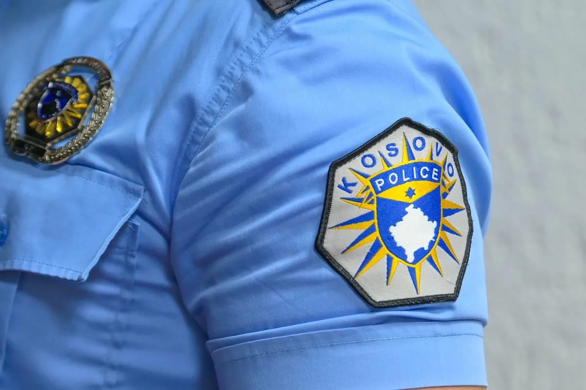 F60szonwiaasta8