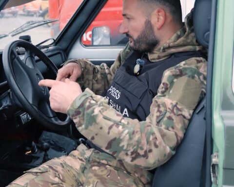 Koleksionuesi I Pamjeve Të Lu:ftës Esat Shala Prezanton Dy Automjete Ushtarake, Dhuratë Nga Mërgimtarët