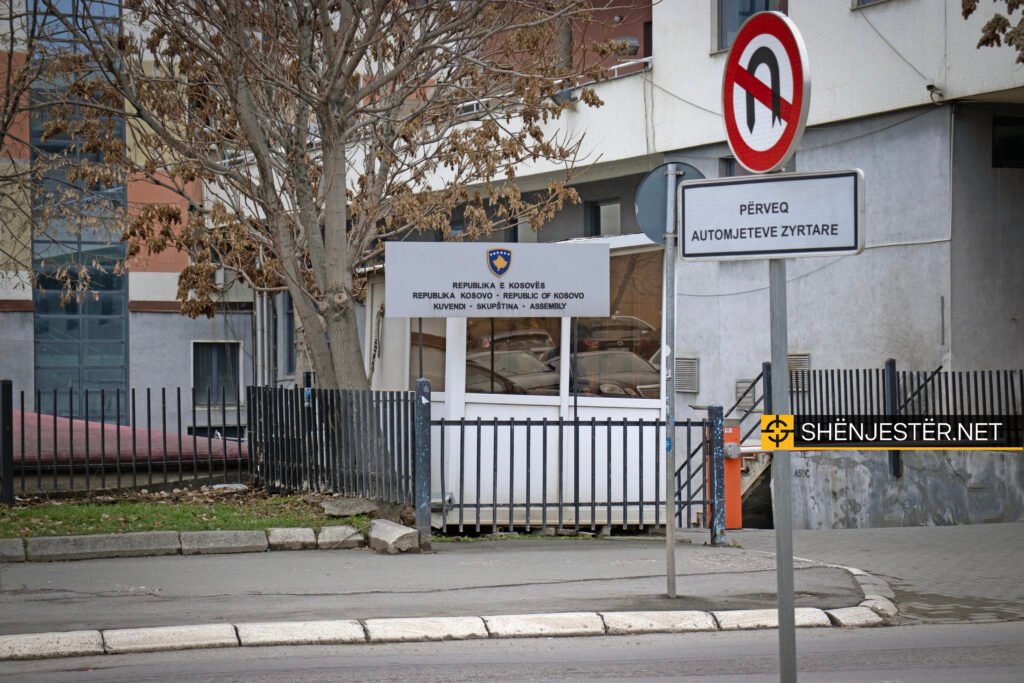 Kuvendi (2)