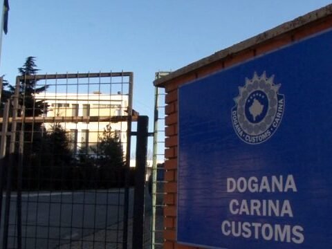 Largohen Nga Puna Pesë Zyrtarë Të Doganës, Keqpërdorën Detyrën