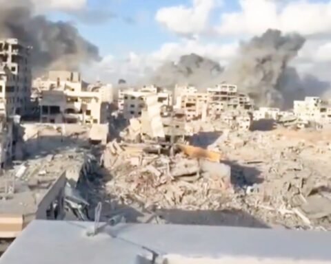 Paqe Veç Në Letër: Izr:aeli Vr:et 20 Palestinezë, Përkundër Pranimit Të Planit Nga Ha:mas