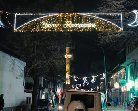 Prishtina Ndez Dritat Për Ramazan, Premtohet Edhe Zbukurimi I Sheshit!