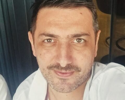 Valon Sylës I Ngrihet Akta:kuzë Për Dhu:në Ndaj Të Dashurës, Leo E Riktheu Në Panel