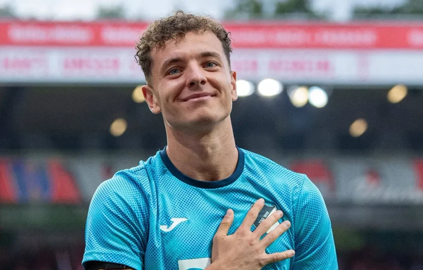 Ec97429c 1c1a 4cfb A2bf E7ffcc56b8f7