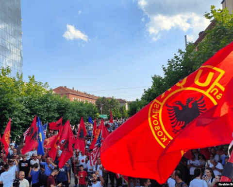 Proteste Ovl E Uck